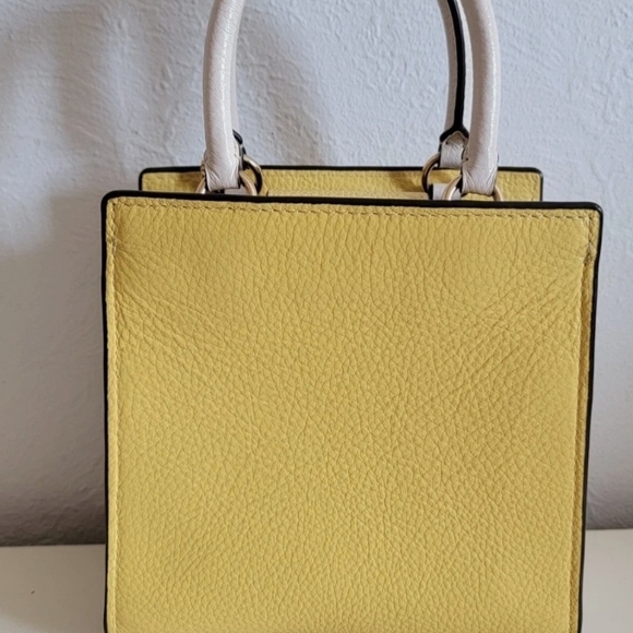 Coach MINI PEPPER CROSSBODY IN COLORBLOCK Never Opened. NWT - Picture 5 of 5